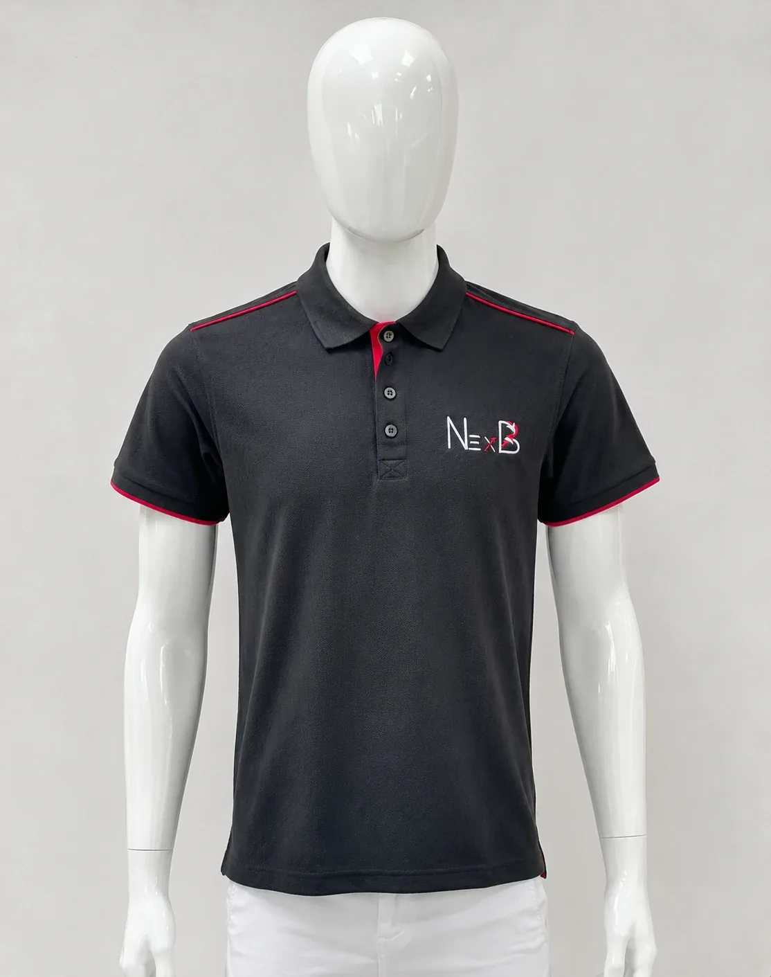 Polo noir NexB à liserés rouges, logo brodé sur la poitrine